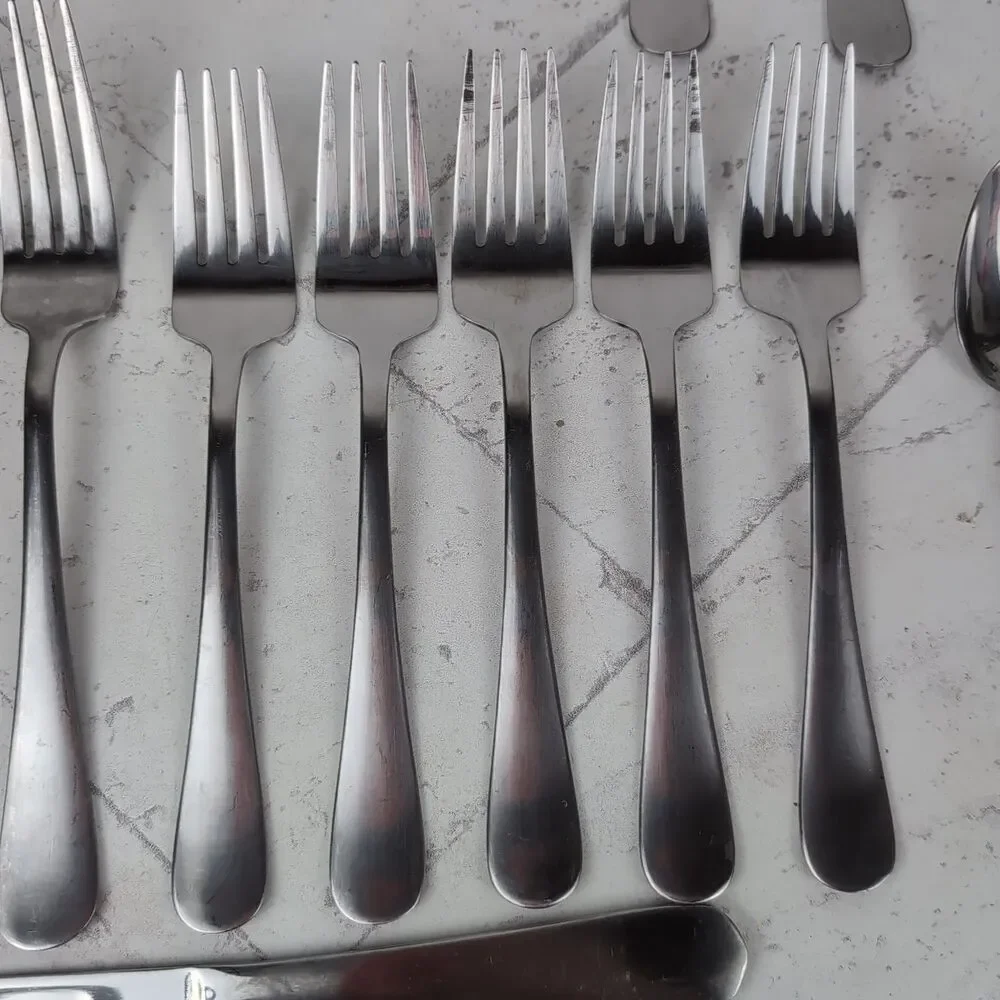 Mikasa Satin Symmetry Sincerity 38 Pieces 18/0 Stainless Flatware Gourmet Basics